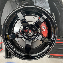 Picture of Gram Lights 57CR 18x9.5+22 5x114 Gloss Black